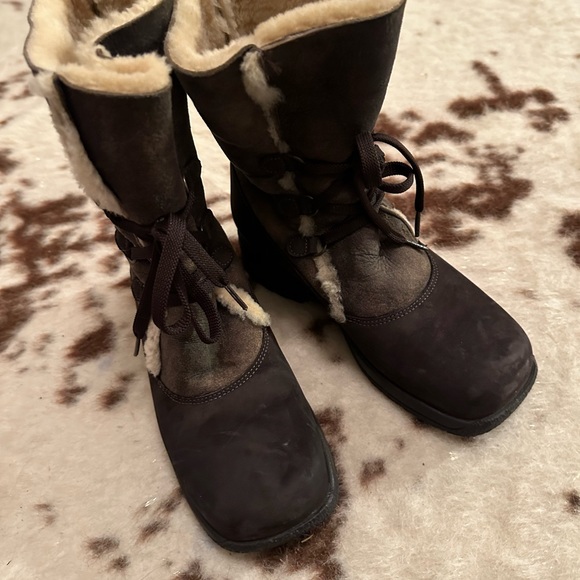 La Canadienne Always Waterproof Shearling Lined boots Brown Suede boots sz 7 - Picture 3 of 10